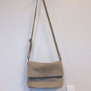 Able Emnet Foldover Crossbody / Menbere